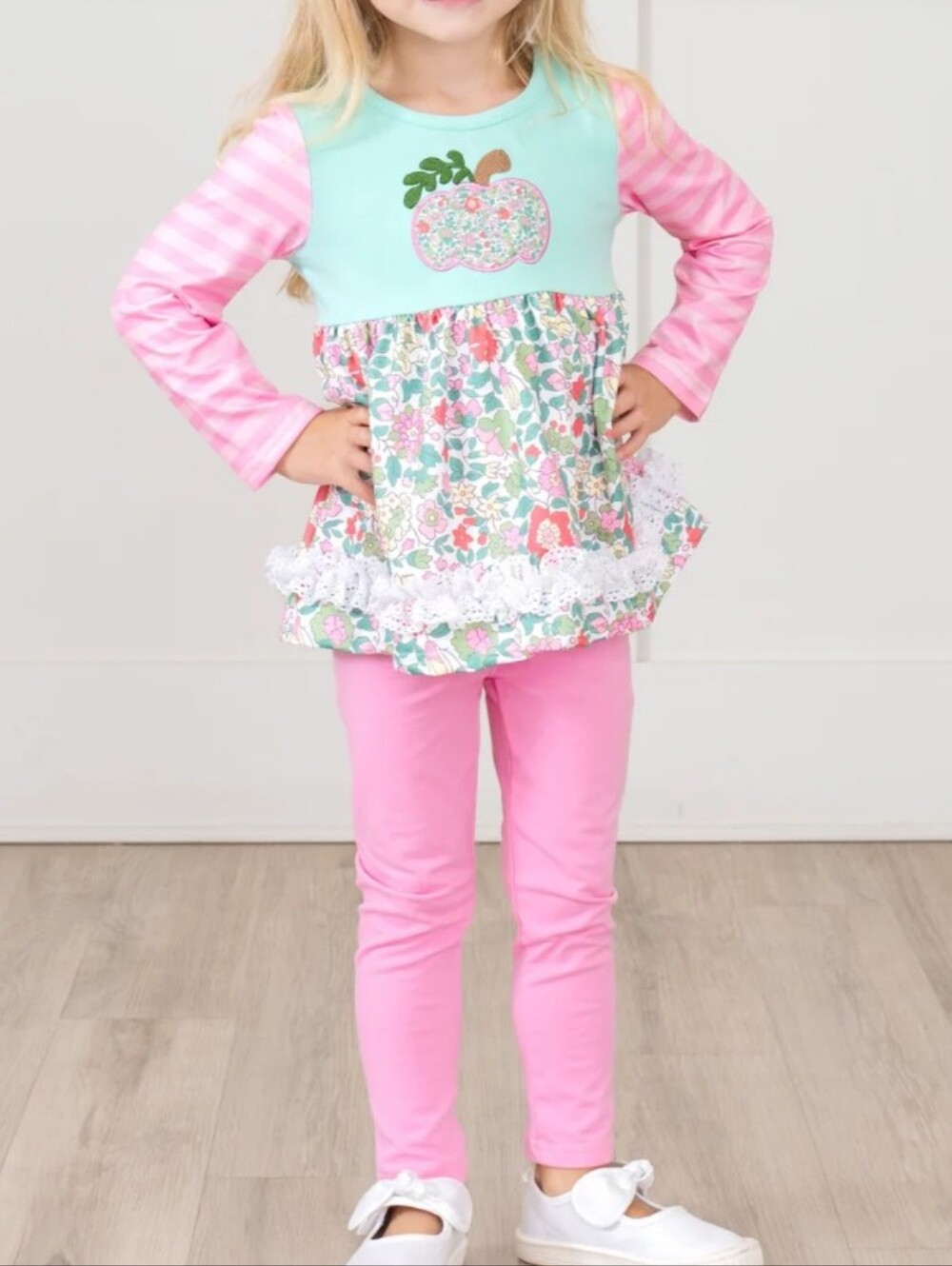 BNWT - Pumpkin Petal Ruffles Embroidered Outfit - size 6